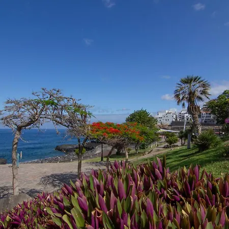 Beach, Pool And Free Private Parking *